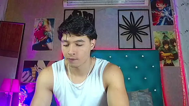 Snapshot of LiamAndrewzz chatting on 06/21/26, 04:29 LiamAndrewzz online show from 06/21/26, 04:29
