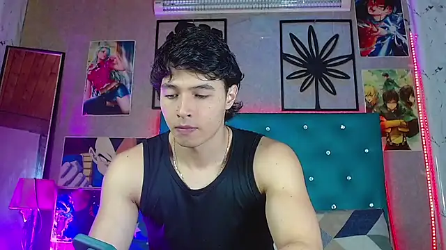 Snapshot of LiamAndrewzz chatting on 07/19/26, 04:10 LiamAndrewzz online show from 07/19/26, 04:10