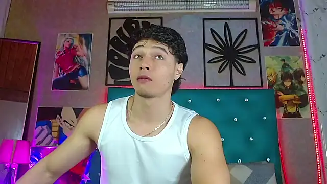 Snapshot of LiamAndrewzz chatting on 06/17/26, 05:40 LiamAndrewzz online show from 06/17/26, 05:40