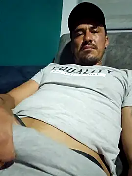 Iuver online show from 01/17/26, 01:31