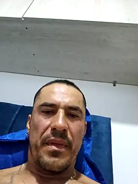 Iuver online show from 12/20/25, 01:19