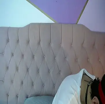 Snapshot of Damiian21_ chatting on 03/17/25, 01:29 Damiian21 online show from 03/17/25, 01:29