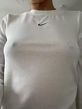 skybeatrice7 online show from 11/23/25, 07:24