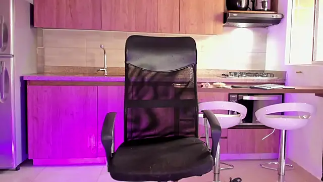 valeria  lewiis online show from 02/23/25, 02:57