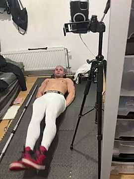 pesyelisa online show from 02/26/25, 03:32