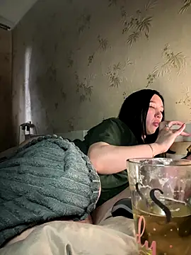 Snapshot of Naughtbaby_2025 chatting on 10/27/25, 01:34 Naughtbaby 2025 online show from 10/27/25, 01:34