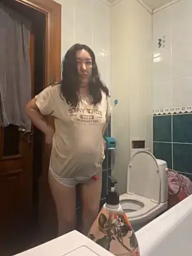 Snapshot of Naughtbaby_2025 chatting on 06/10/26, 01:51 Naughtbaby 2025 online show from 06/10/26, 01:51