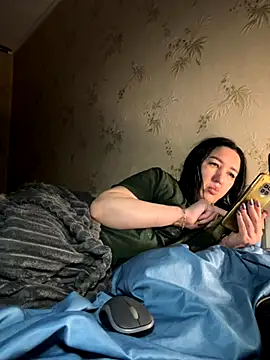 Snapshot of Naughtbaby_2025 chatting on 11/22/25, 03:27 Naughtbaby 2025 online show from 11/22/25, 03:27