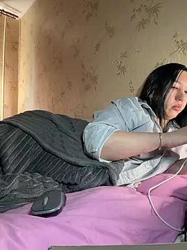 Naughtbaby 2025 online show from 05/06/26, 12:53