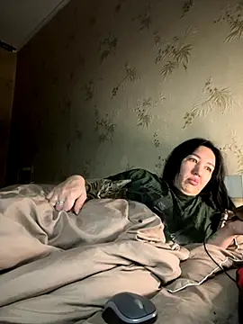 Snapshot of Naughtbaby_2025 chatting on 10/27/25, 12:44 Naughtbaby 2025 online show from 10/27/25, 12:44