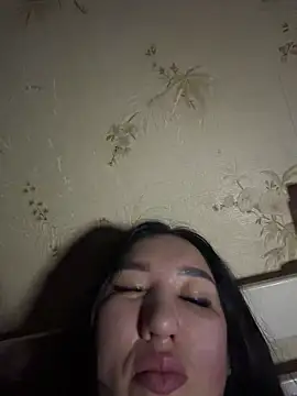 Naughtbaby 2025 online show from 04/30/26, 10:58