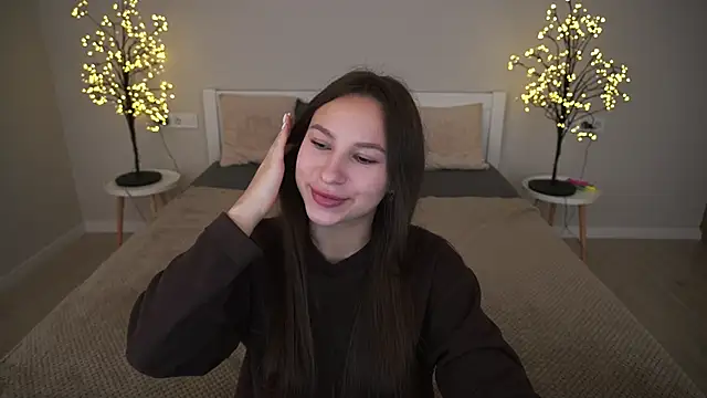 PaigePrado online show from 10/04/25, 01:01