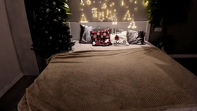 Snapshot of PaigePrado chatting on 12/23/25, 06:34 PaigePrado online show from 12/23/25, 06:34