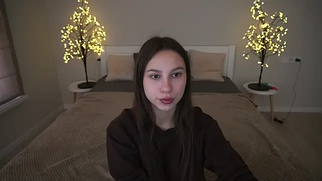 PaigePrado online show from 09/26/25, 12:45