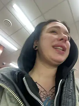 AlishaPrettyBlade online show from 04/03/26, 08:10