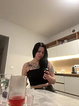 AlishaPrettyBlade online show from 03/01/26, 06:41