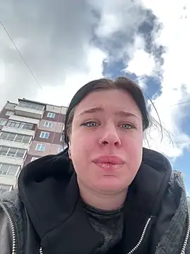 AlishaPrettyBlade online show from 02/11/26, 07:41