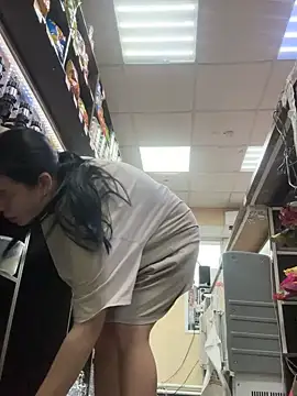 AlishaPrettyBlade online show from 10/22/25, 09:42