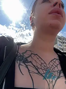 AlishaPrettyBlade online show from 05/31/26, 07:36