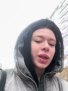 AlishaPrettyBlade online show from 03/21/26, 05:52