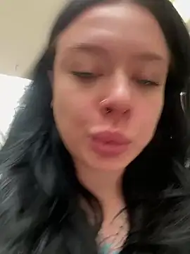 AlishaPrettyBlade online show from 05/15/26, 05:27