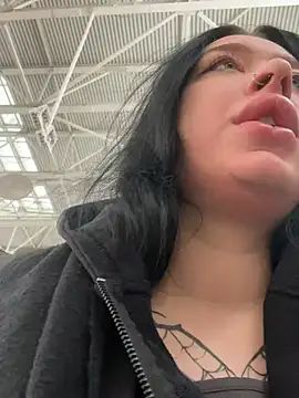 AlishaPrettyBlade online show from 01/14/26, 05:22