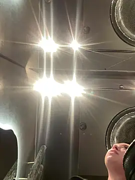 AlishaPrettyBlade online show from 04/19/26, 06:25