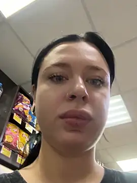 AlishaPrettyBlade online show from 09/25/25, 10:21