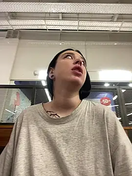 AlishaPrettyBlade online show from 02/26/25, 06:30