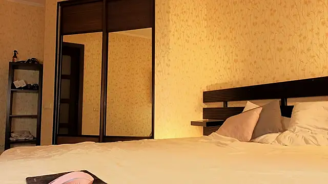 Snapshot of Nasy chatting on 11/28/25, 07:36 Nasy online show from 11/28/25, 07:36