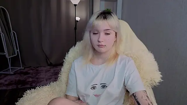 Snapshot of Nasy chatting on 12/05/25, 09:12 Nasy online show from 12/05/25, 09:12