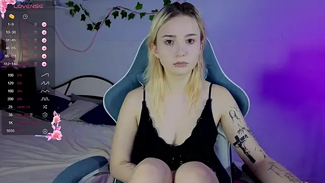 Snapshot of Nasy chatting on 09/27/25, 08:37 Nasy online show from 09/27/25, 08:37