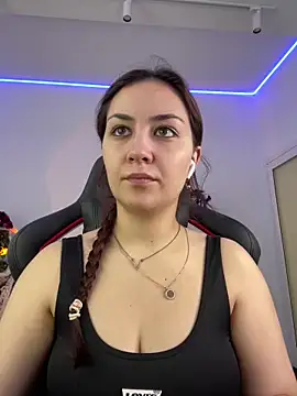 AshleySkott  online show from 10/28/25, 08:35