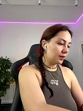 AshleySkott  online show from 10/06/25, 08:26