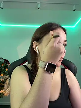 AshleySkott  online show from 10/31/25, 07:38