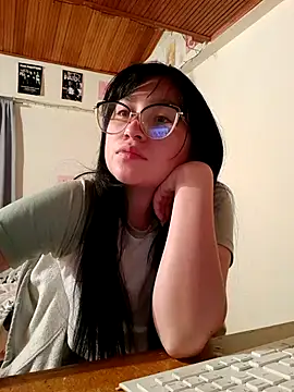 Snapshot of Arielle_lov chatting on 10/03/25, 02:26 Arielle lov online show from 10/03/25, 02:26
