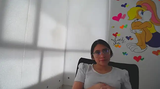 Snapshot of Arielle_lov chatting on 02/27/25, 05:37 Arielle lov online show from 02/27/25, 05:37
