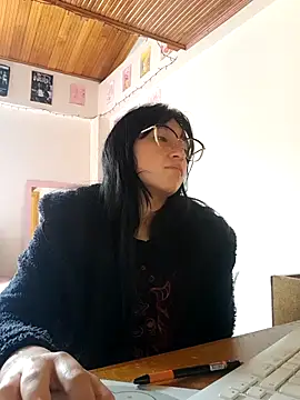 Arielle lov online show from 10/23/25, 04:16