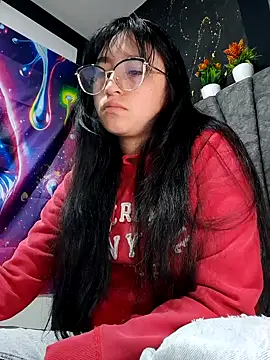 Arielle lov online show from 10/21/25, 11:42