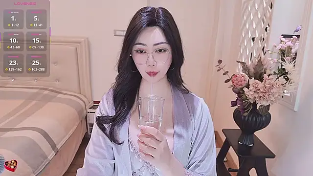 Tingdie online show from 12/01/25, 02:29