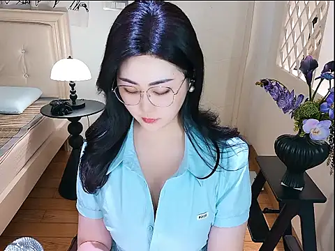 Tingdie online show from 09/29/25, 05:29