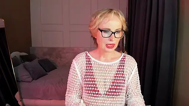 Snapshot of Sandra_Kind chatting on 03/13/25, 05:33 Sandra Kind online show from 03/13/25, 05:33