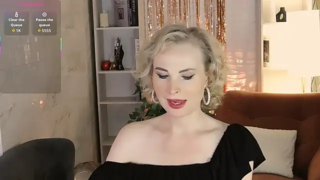 Snapshot of Sandra_Kind chatting on 01/06/26, 05:44 Sandra Kind online show from 01/06/26, 05:44