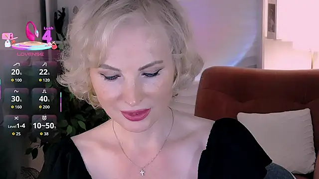 Snapshot of Sandra_Kind chatting on 09/17/25, 05:53 Sandra Kind online show from 09/17/25, 05:53