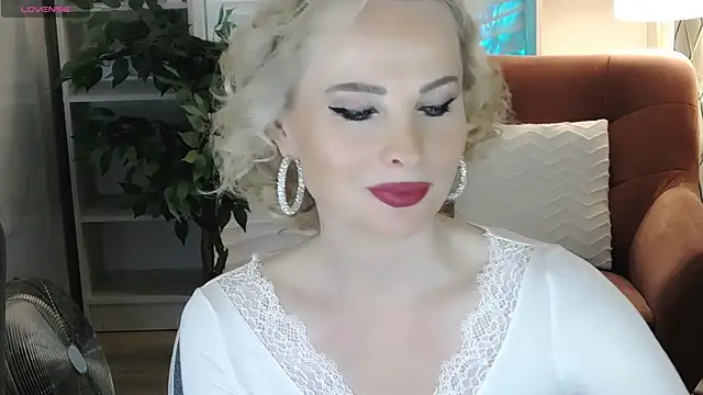 Sandra Kind online show from 12/14/25, 05:57