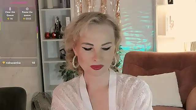 Snapshot of Sandra_Kind chatting on 01/19/26, 05:33 Sandra Kind online show from 01/19/26, 05:33