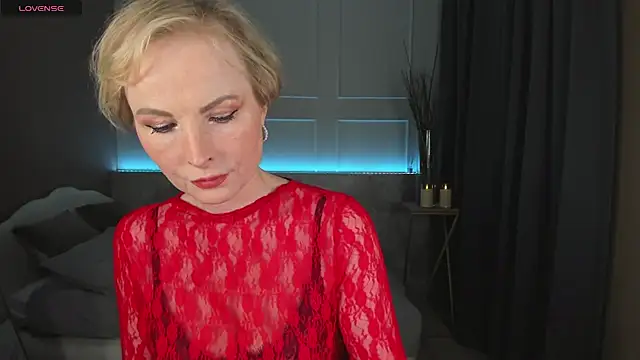 Snapshot of Sandra_Kind chatting on 02/22/25, 06:06 Sandra Kind online show from 02/22/25, 06:06