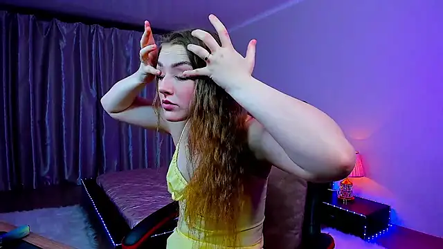 Sofia beautifuul online show from 10/31/25, 03:03