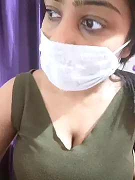 COZY ROZI online show from 11/19/25, 01:11