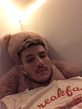 yoyoboy988 online show from 02/17/25, 09:10